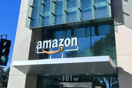 亚马逊三季度营收增速放缓 AWS增长近四成 AI投入加大现金流压力